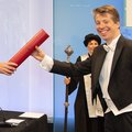 Leon van der Graaff successfully defended his PhD thesis