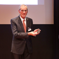 Joseph Braat receives the Holst award medal from TU/e Rector Frank Baaijens