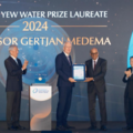 Gertjan Medema ontvangt Lee Kuan Yew Water prijs
